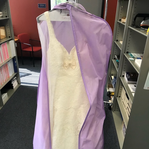 Wedding dress all lace - Picture 3 of 8